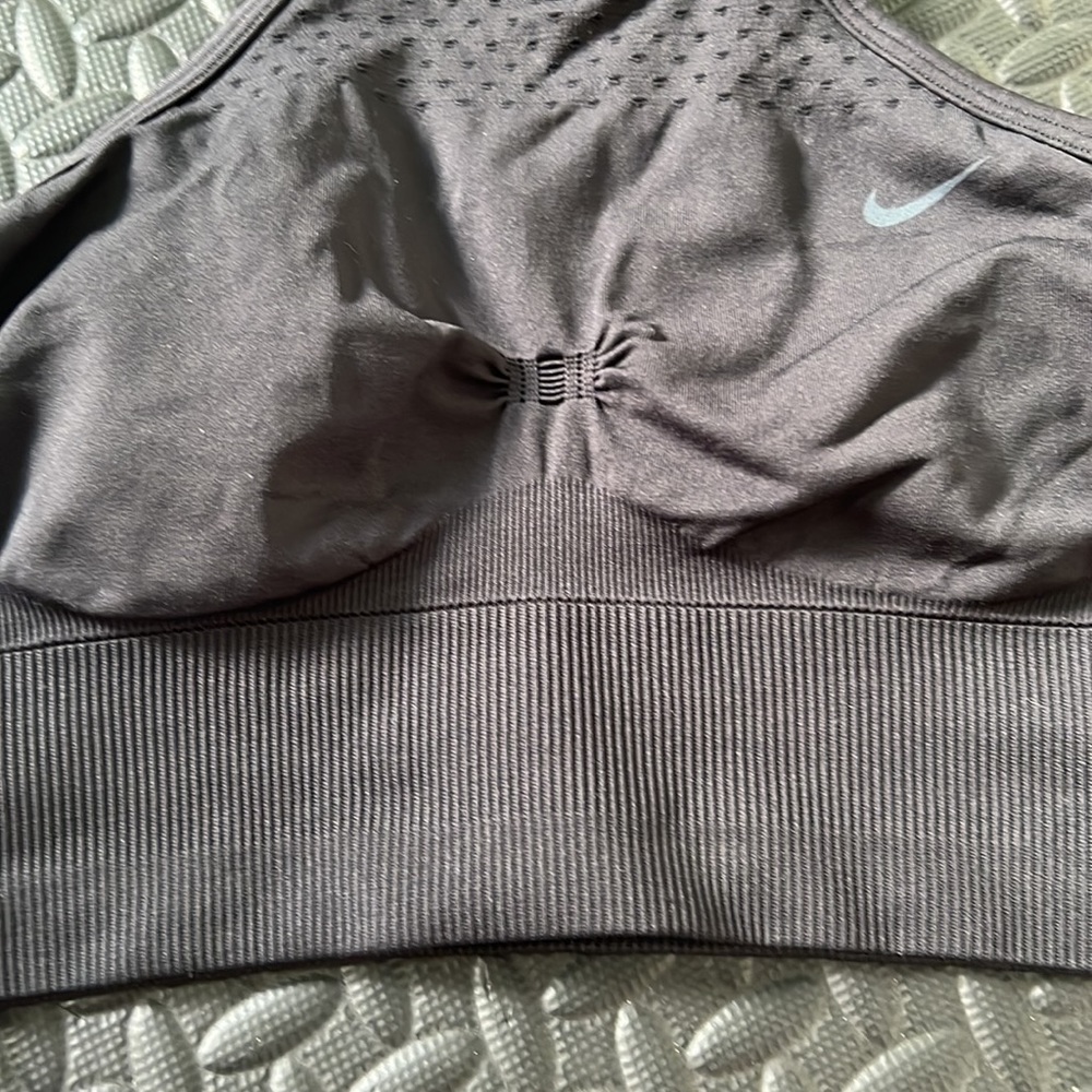 NIKE SPORTS BRA RACERBACK ✔️☑️💪🏻 - Picture 4 of 8